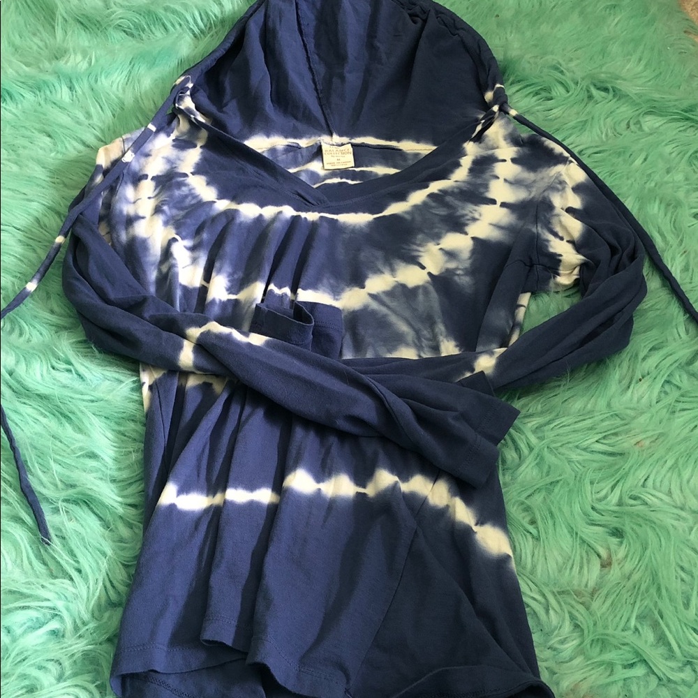 Yoga light weight long sleeved shirt
